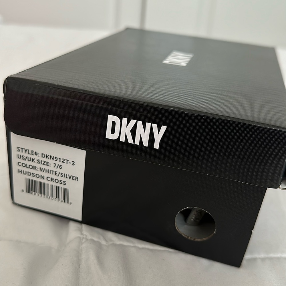 DKNY toddler Sandals